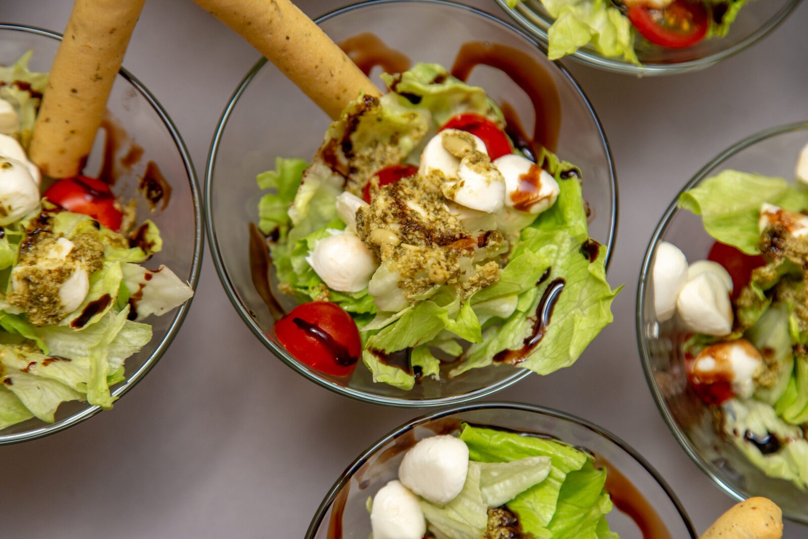 оренда посуду для фуршету